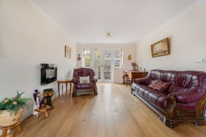 Lounge- click for photo gallery